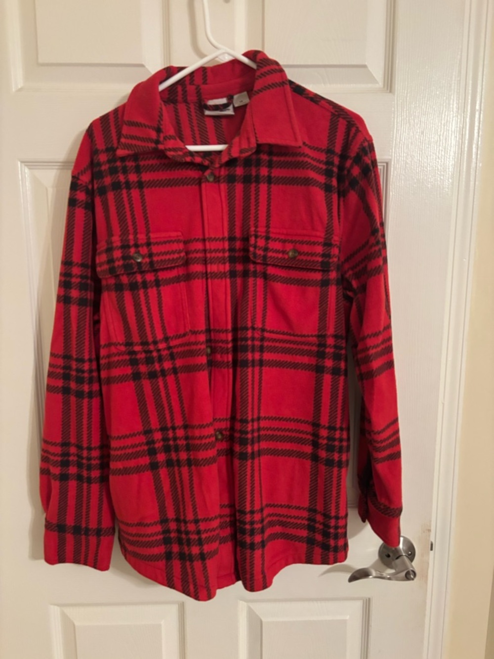 Field & Stream Red and Black Plaid Button-Down Shirt